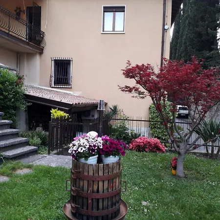 Giardino Dei Limoni Holiday home *